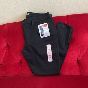 Levi Strauss Signature Low-Rise Jegging Pants BNWT